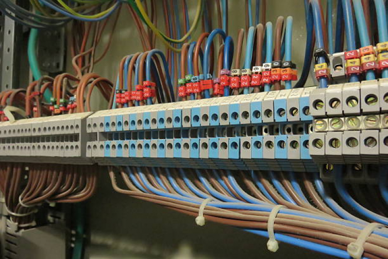 Instalação de Interruptor e Tomada Ibaiti - Instalação de Quadro de Energia