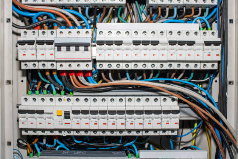 Serviço de Instalação de Quadro de Energia Prudentópolis - Instalação de Elétrica